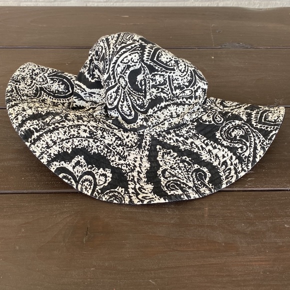 Bucket hat paisley print black and white - Picture 5 of 6